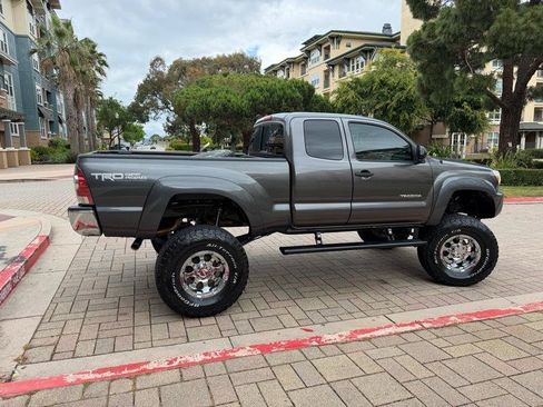 Used 2013 Toyota Tacoma PreRunner w/ TRD Off-Road Pkg RWD image 15