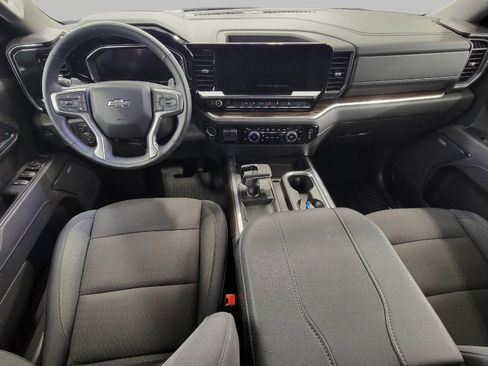 Used 2026 Chevrolet Silverado 1500 LT Trail Boss w/ Convenience Package II AWD/4WD image 6
