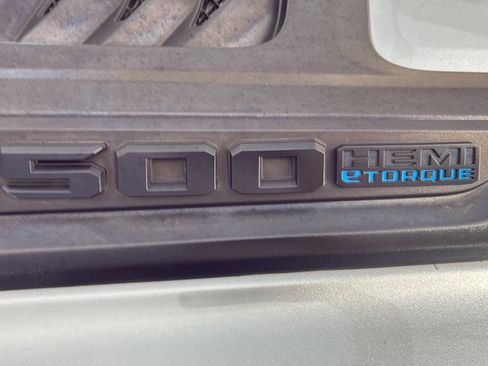Used 2023 RAM 1500 Laramie AWD/4WD image 29