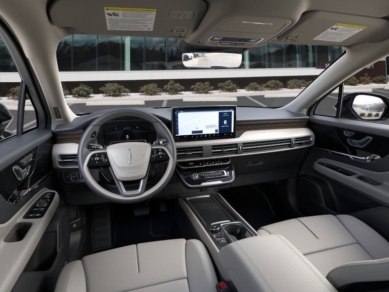 Used 2026 Lincoln Corsair Reserve FWD image 9