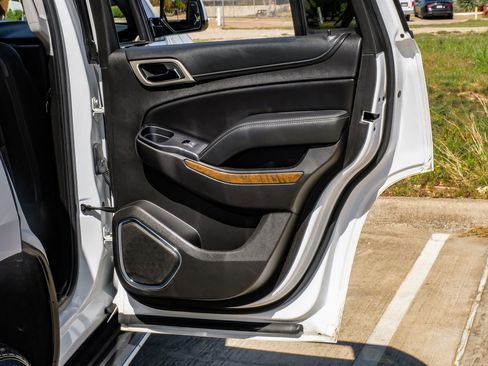 Used 2018 GMC Yukon Denali image 56