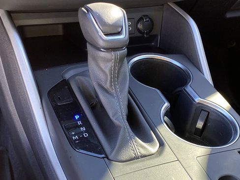 Used 2023 Toyota Highlander XLE image 21