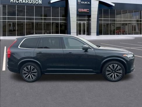Used 2021 Volvo XC90 T6 Momentum w/ Advanced Package image 7