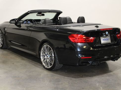 Used 2017 BMW M4 Convertible image 11