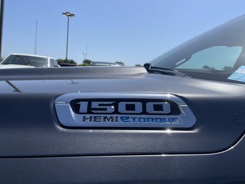 Used 2024 RAM 1500 Laramie RWD image 12