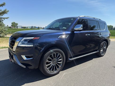 Used 2024 Nissan Armada Platinum w/ Captain's Chairs Package AWD/4WD image 2