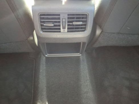 Used 2024 Nissan Rogue S FWD image 21