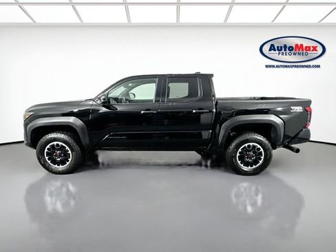 Used 2025 Toyota Tacoma TRD Off-Road image 8