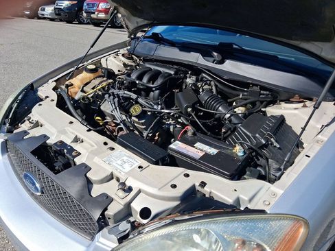 Used 2005 Ford Taurus SEL FWD image 33