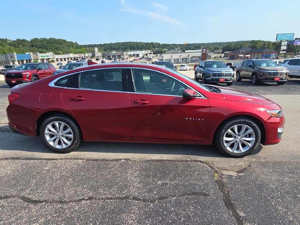 Used 2025 Chevrolet Malibu LT FWD image 9