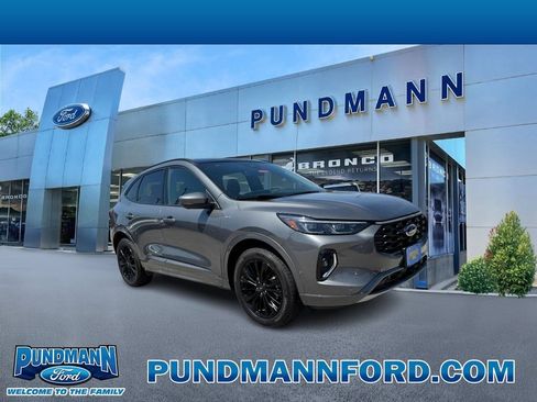 Used 2023 Ford Escape ST-Line Elite w/ Premium Technology Package AWD/4WD image 1