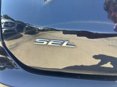 Used 2023 Ford Edge SEL AWD/4WD image 21