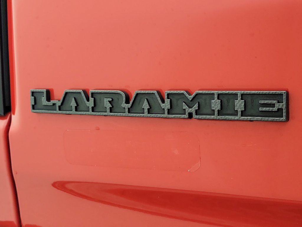 Used 2025 RAM 1500 Laramie w/ Night Edition AWD/4WD image 7