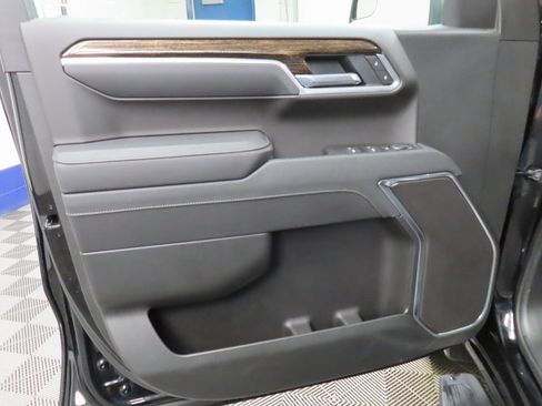 Used 2025 GMC Sierra 1500 Elevation image 62