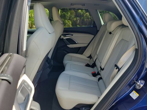 Used 2025 Audi Q5 Premium Plus w/ Premium Plus image 18