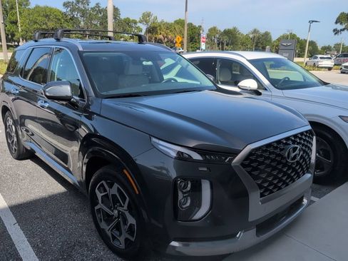 Used 2022 Hyundai Palisade Calligraphy FWD image 3