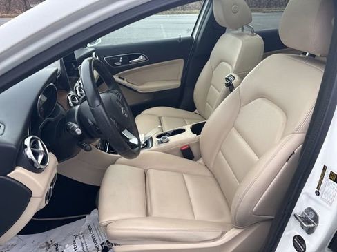 Used 2018 Mercedes-Benz GLA 250 GLA 250 image 42