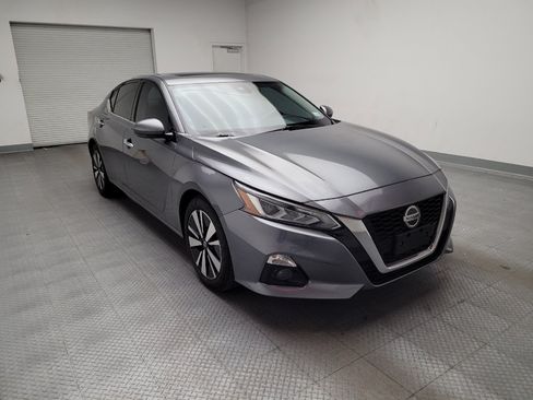 Used 2019 Nissan Altima 2.5 SL FWD image 13