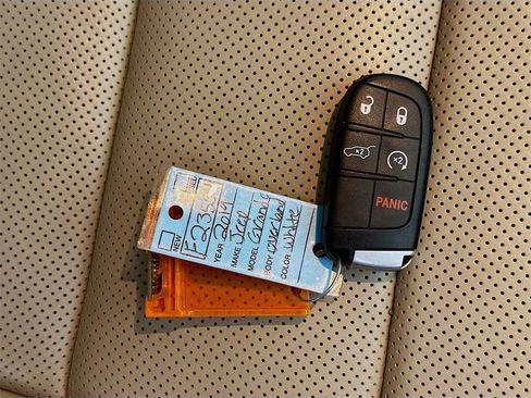 Used 2019 Jeep Grand Cherokee Overland image 36