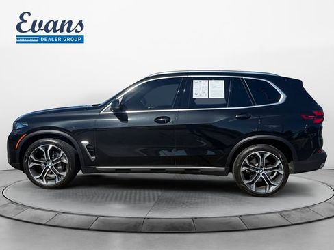 Certified 2024 BMW X5 xDrive40i w/ Premium Package AWD/4WD image 2