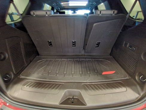 Used 2021 GMC Yukon SLT w/ SLT Luxury Plus Package image 45