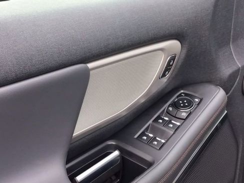 New 2025 Ford Expedition Max Active image 17