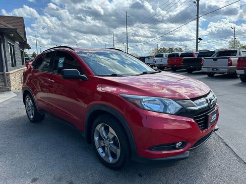 Used 2018 Honda HR-V LX image 9