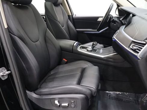 Used 2022 BMW X7 xDrive40i w/ Cold Weather Package AWD/4WD image 18