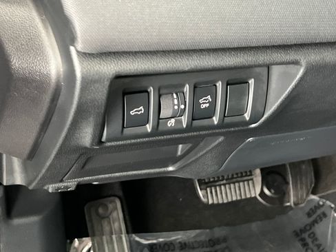 Certified 2025 Subaru Outback Premium w/ Popular Package #1A image 35