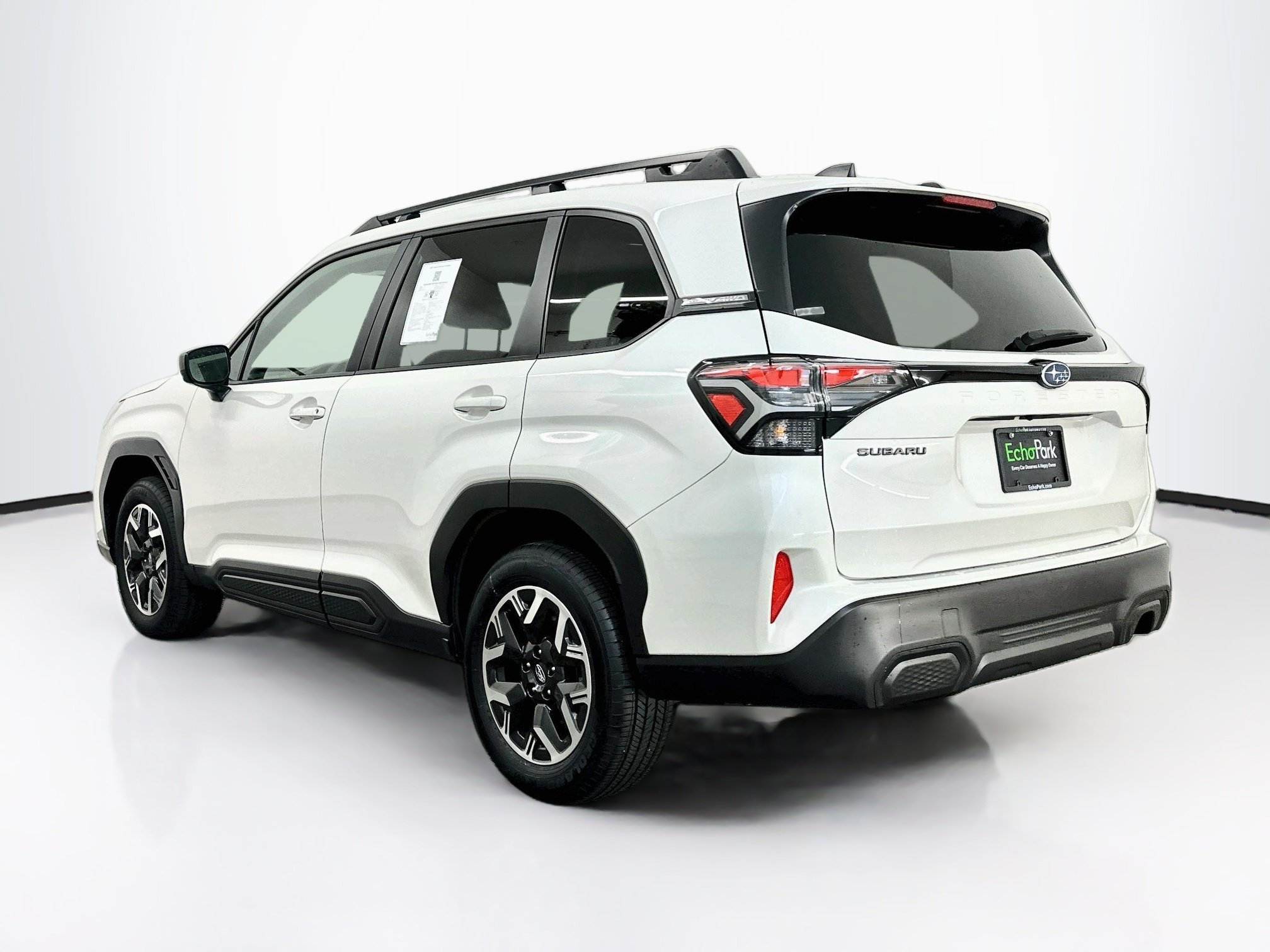 Used 2025 Subaru Forester Premium AWD/4WD image 5