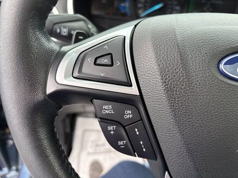 Used 2018 Ford Edge Titanium w/ Equipment Group 302A AWD/4WD image 27