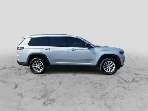 Used 2022 Jeep Grand Cherokee L Laredo w/ Luxury Tech Group I AWD/4WD image 9