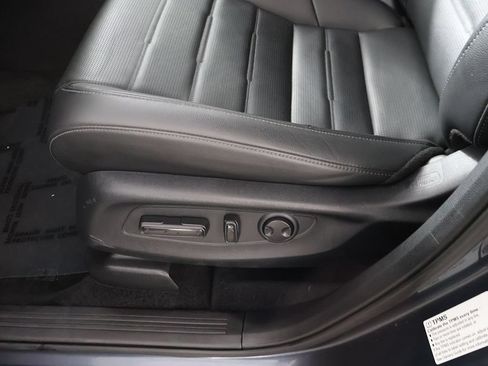 Used 2025 Honda CR-V EX-L image 32
