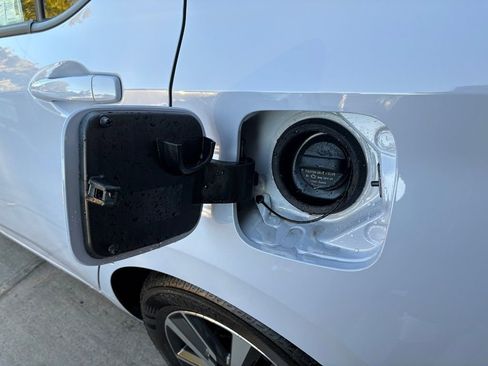 New 2025 Nissan Versa SV w/ Trunk Package image 31