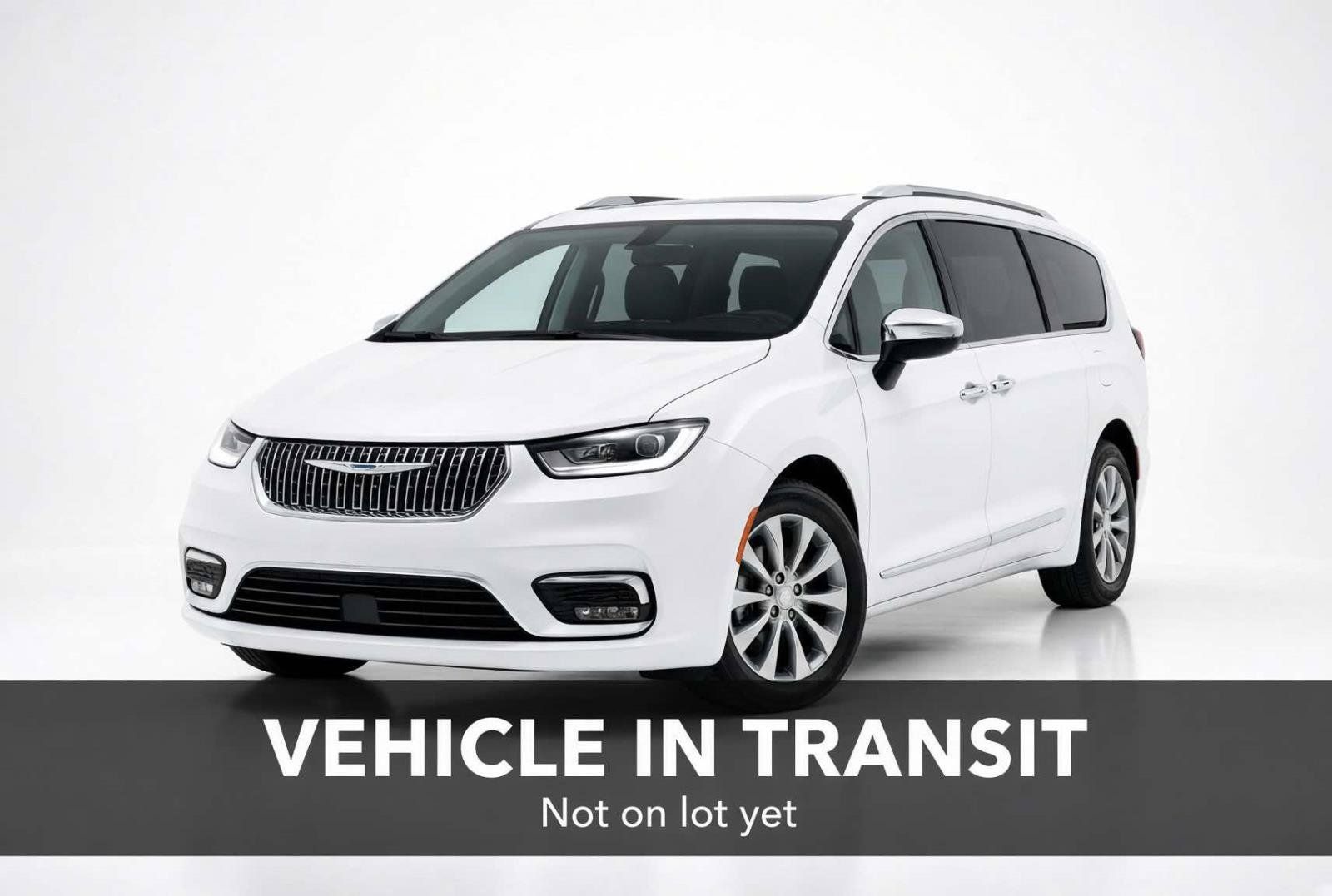 Used 2024 Chrysler Pacifica Touring-L FWD image 1