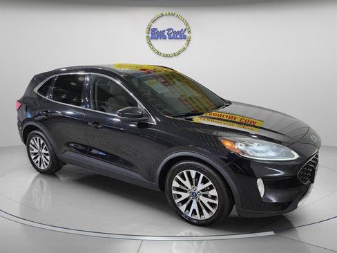 Used 2020 Ford Escape Titanium FWD image 8