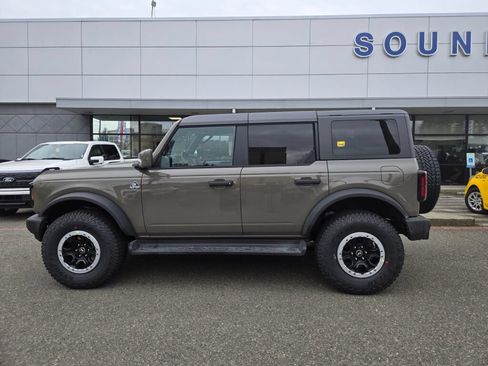 New 2026 Ford Bronco Outer Banks w/ Sasquatch Package AWD/4WD image 8