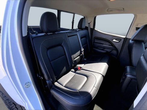 Used 2018 Chevrolet Colorado ZR2 image 25