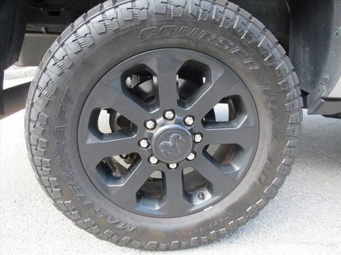 Used 2022 RAM 2500 Laramie w/ Night Edition AWD/4WD image 7