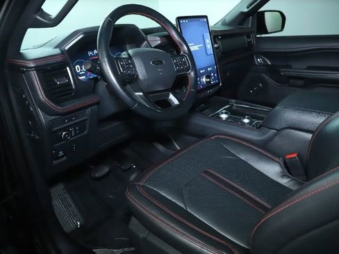 Used 2022 Ford Expedition Limited image 30