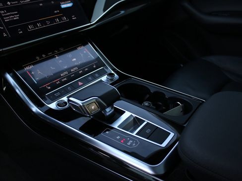 Used 2021 Audi Q7 3.0T Premium Plus image 7