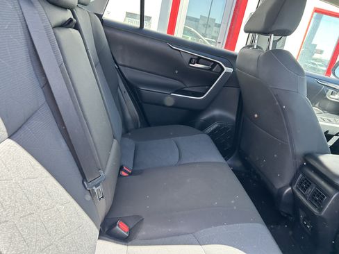 Used 2025 Toyota RAV4 XLE AWD/4WD image 11