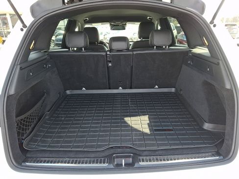 Used 2019 Mercedes-Benz GLC 300 4MATIC image 30