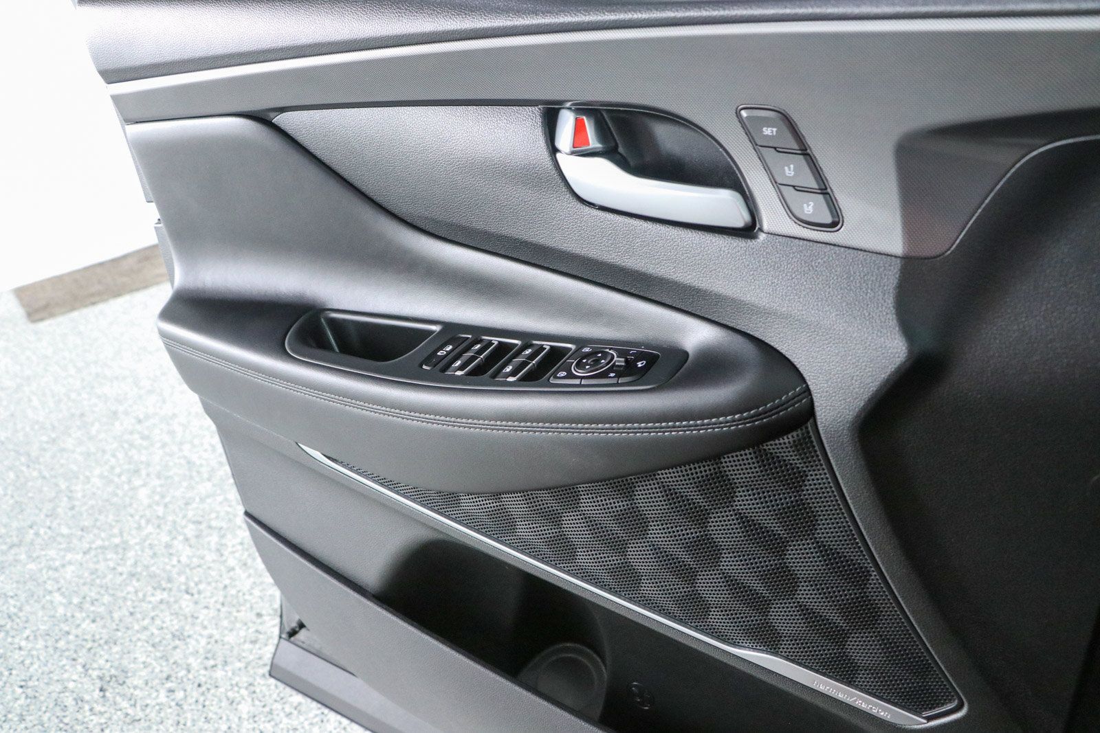 Used 2023 Hyundai Santa Fe Limited FWD image 22