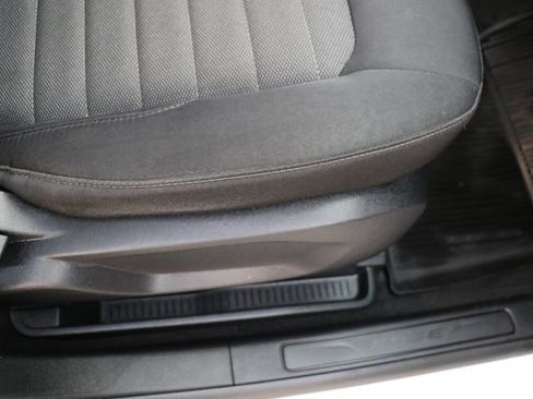 Used 2021 Ford Edge SE FWD image 10
