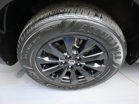 Used 2025 MAZDA CX-50 AWD 2.5 S w/ Premium Package image 12