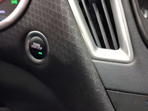 Used 2022 Chevrolet Malibu LS FWD image 28