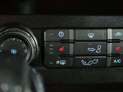 Certified 2019 Ford F150 XLT w/ Equipment Group 302A Luxury AWD/4WD image 22