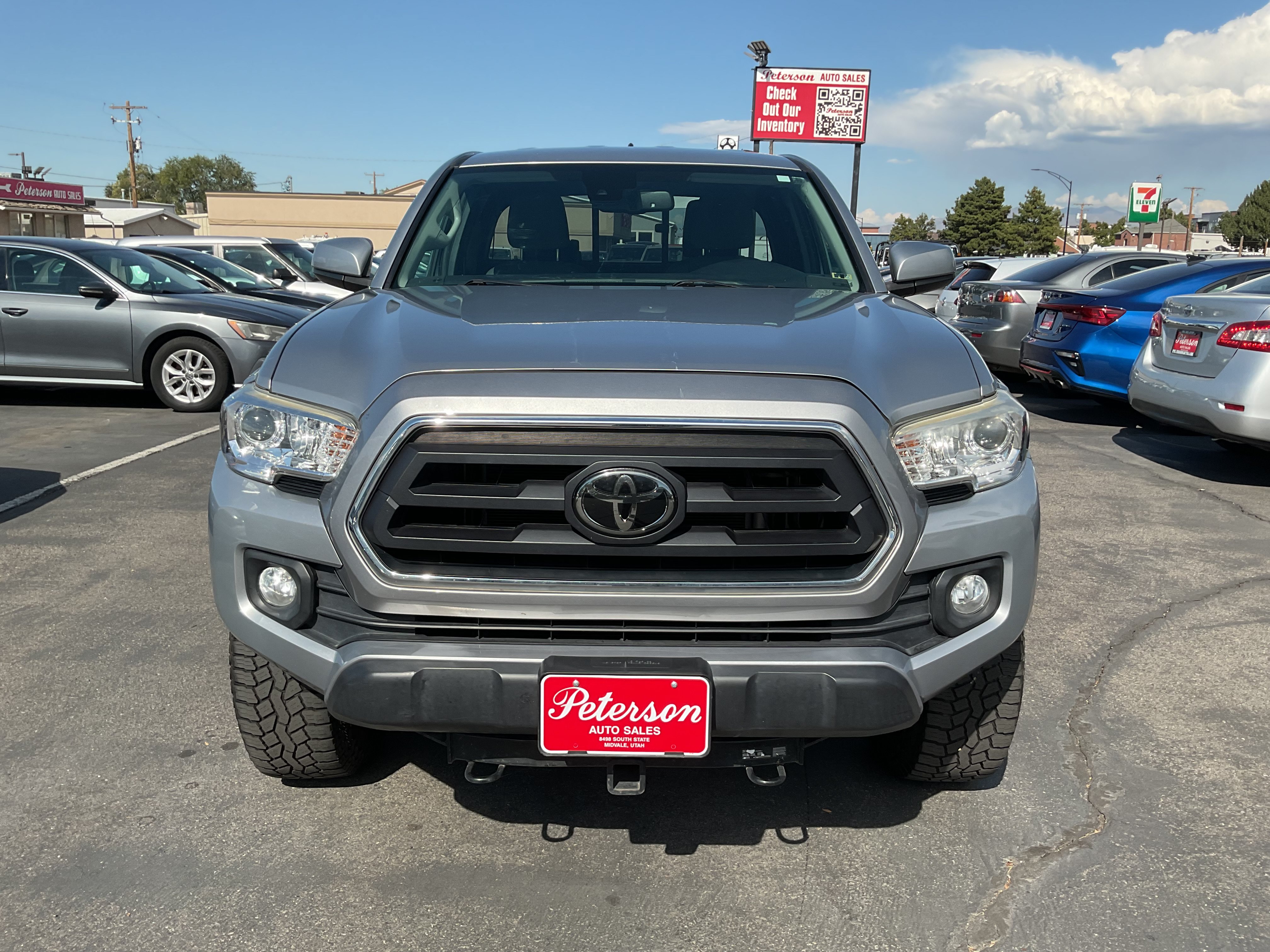 Used 2021 Toyota Tacoma SR5 AWD/4WD image 3