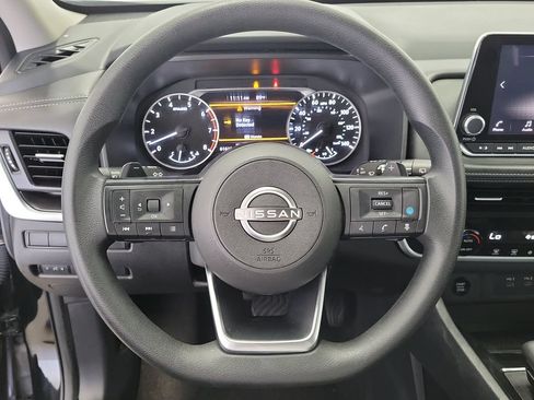 Used 2024 Nissan Rogue SV FWD image 22